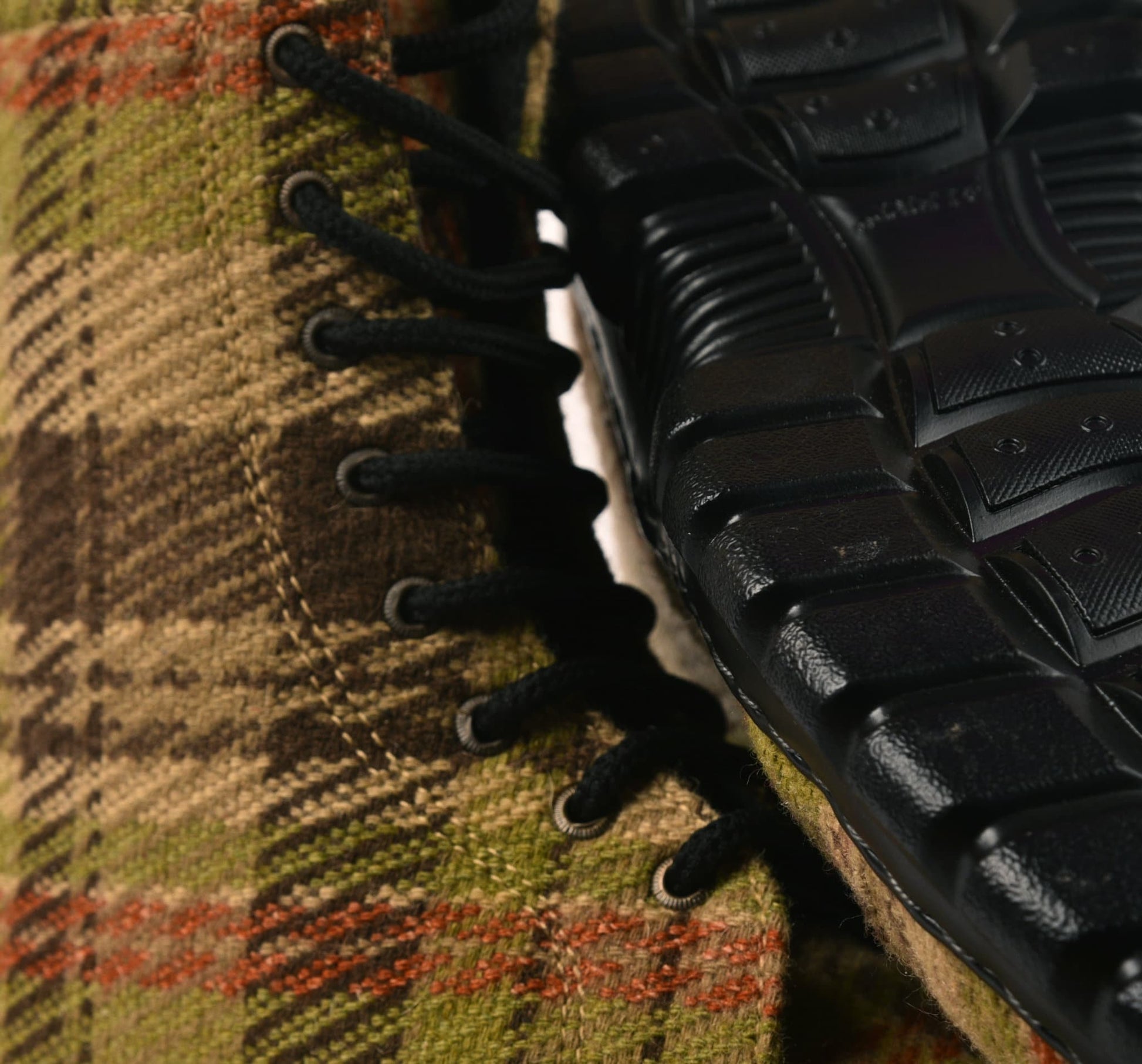 Woolen Check Boot with Genuine Leather Lining 9LC