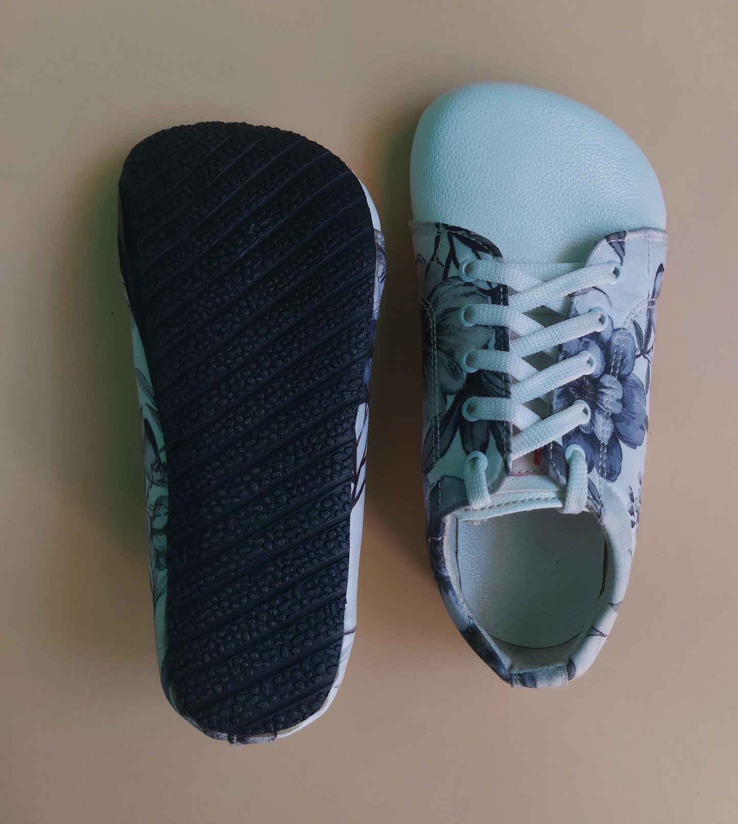 Vegan Floral Lace-up Sneaker: Wide Toe Bridal Shoe - US Size 5 9LC