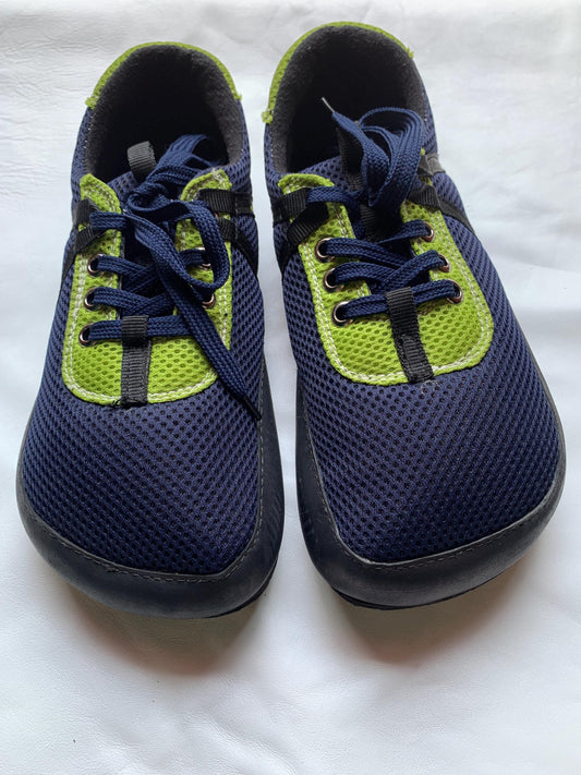 Handmade Barefoot Walking Shoe, Mesh & Tyre Trim, US Size 9 9LC
