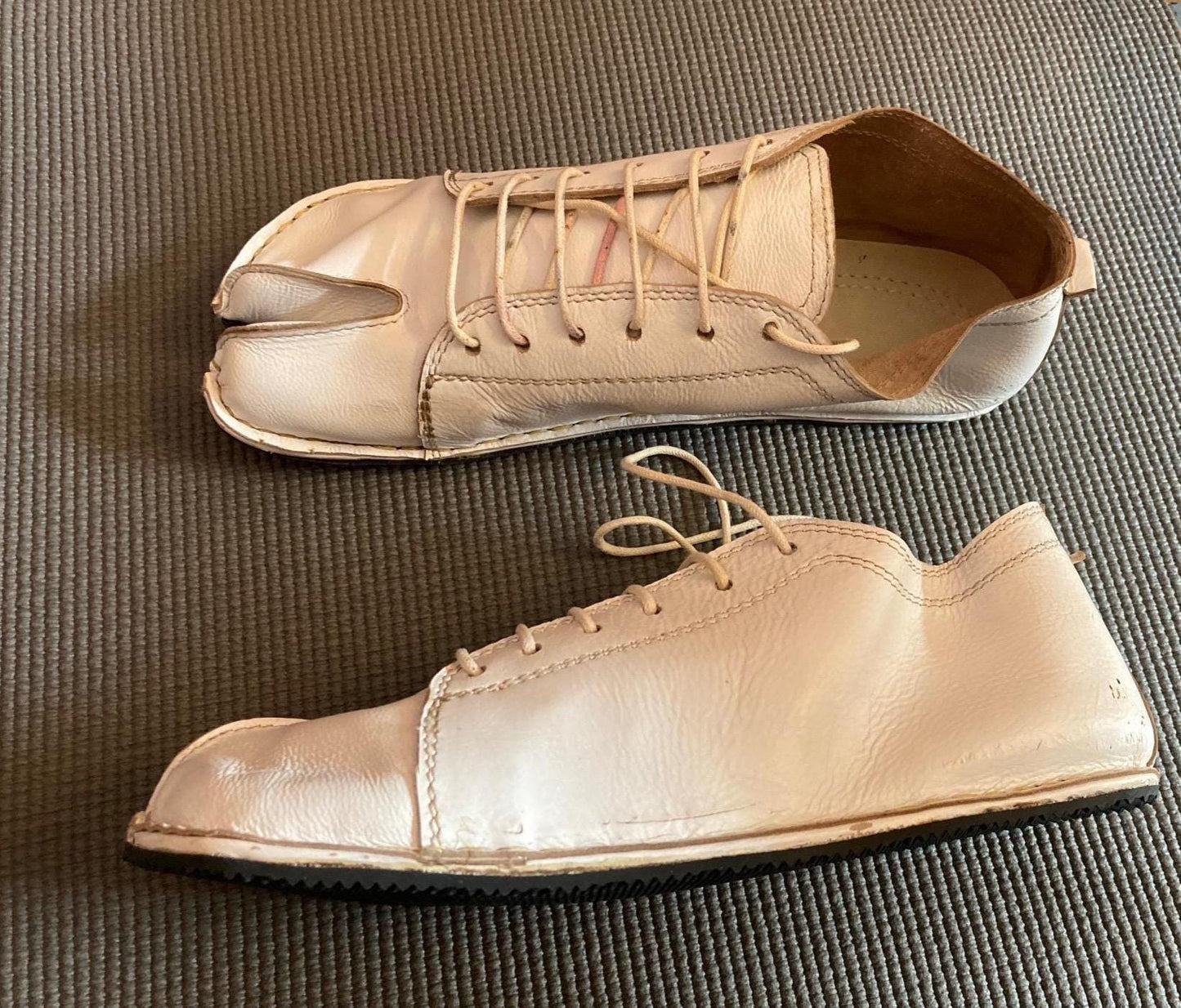 Handmade Leather Tabi Shoe: Custom Barefoot Split Toe 9LC