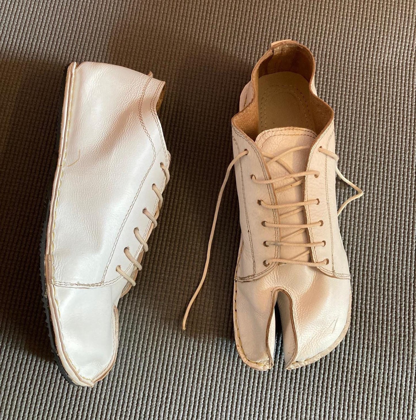 Handmade Leather Tabi Shoe: Custom Barefoot Split Toe 9LC